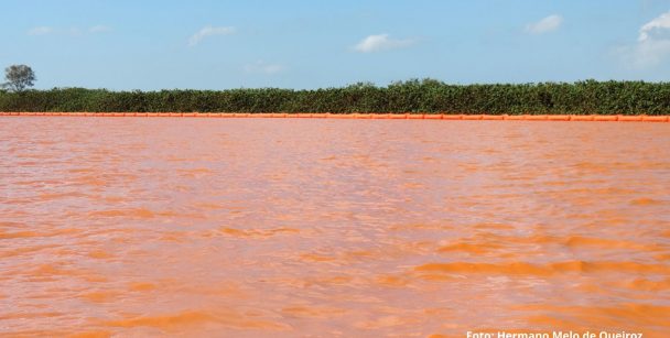 Rompimento da barragem